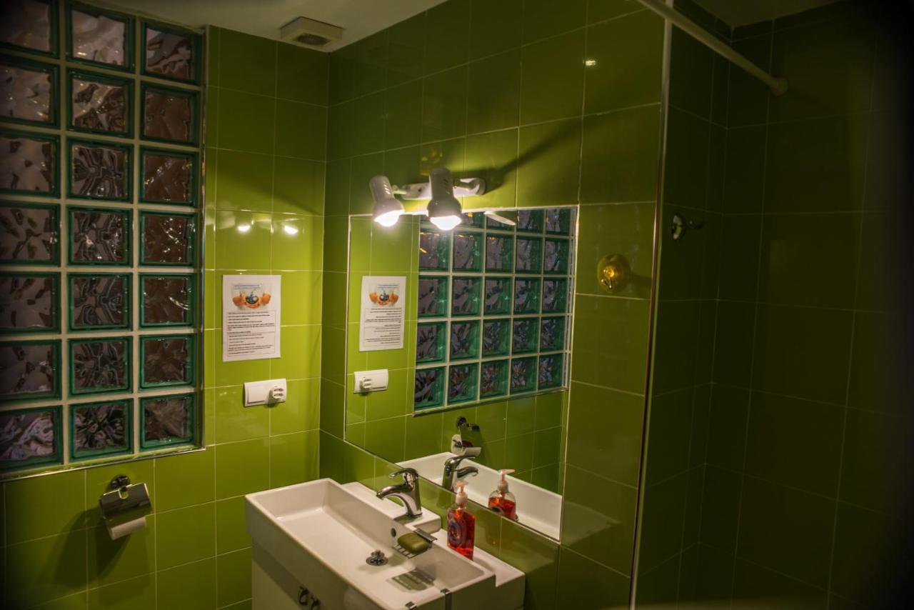 HABITACIONES INDEPENDIENTES CÉNTRICAs BAÑO PRIVADO Ronda Exterior foto